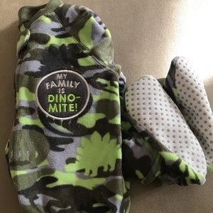 The Children’s Place one zip footed pj’s